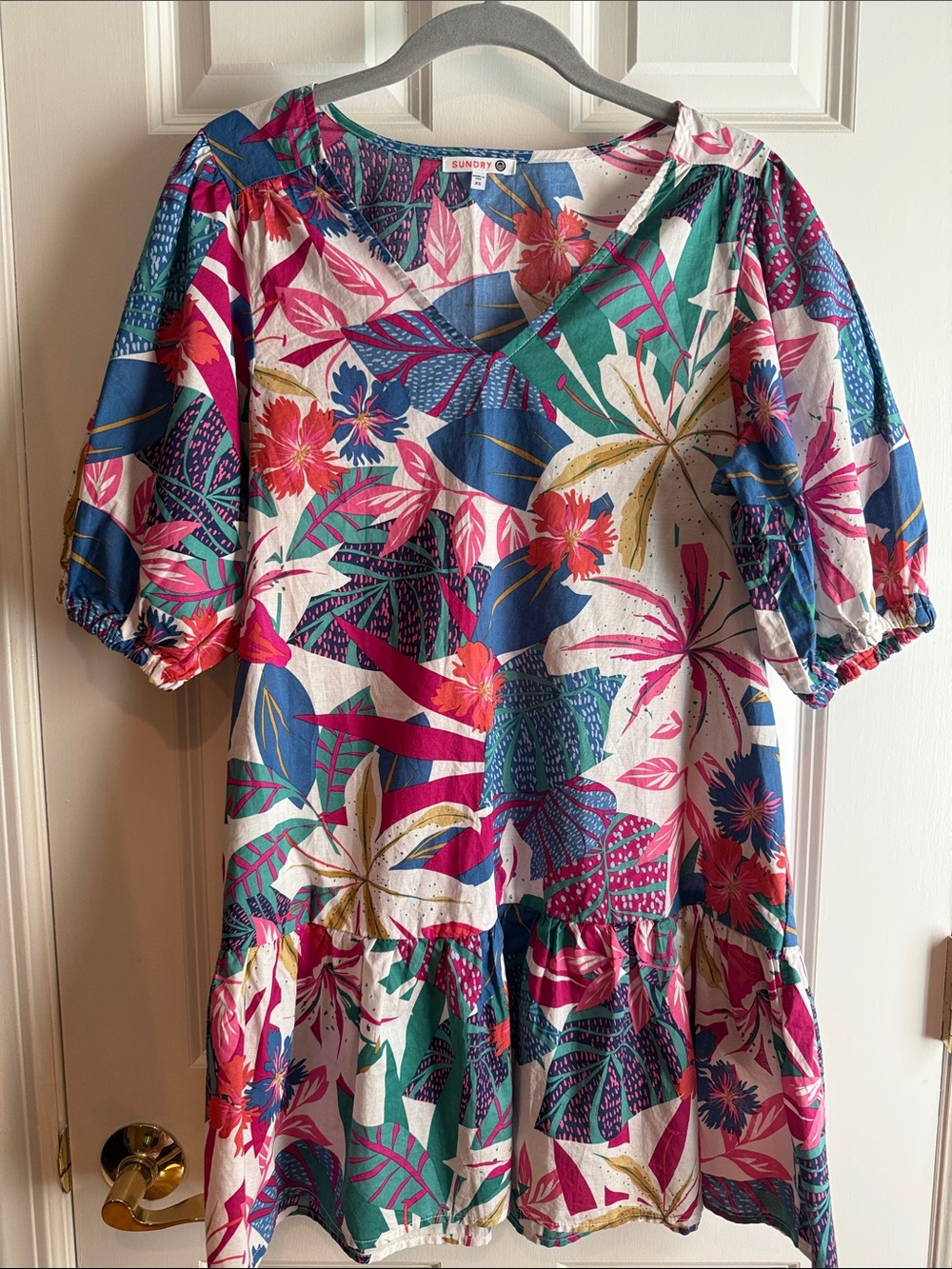 NWOT Sundry All Day Dress, size XS, Tropical Floral Verde Print.